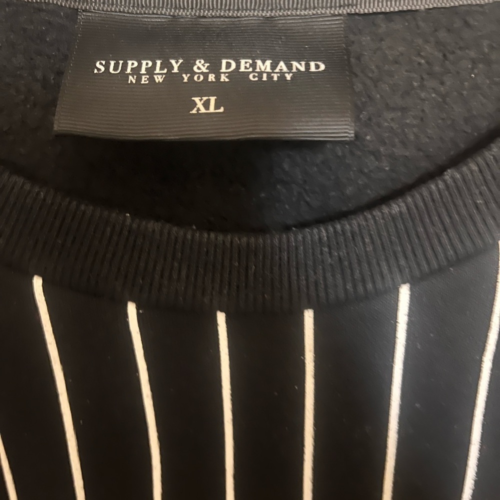 Supply & Demand Co. Cozy Sweatshirt - Picture 6 of 6